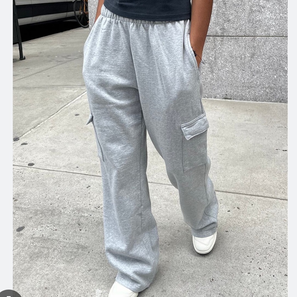 Brandy Melville Cargo Grey Sweatpants